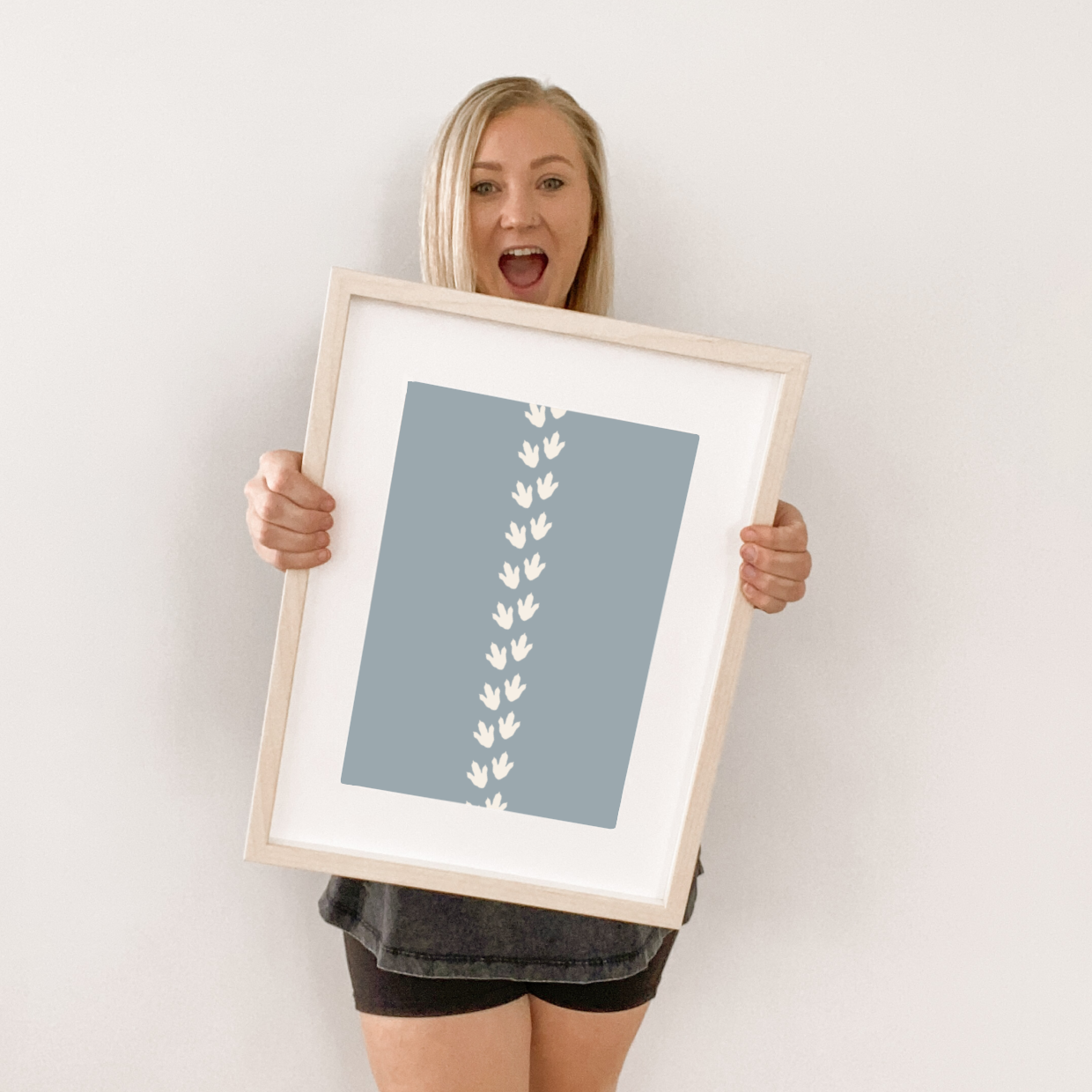 Boys Dino bedroom styling. Boys dinosaur bedroom wall decor. Boys bedroom Dino wall print. Boys wall decor. Boys dinosaur bedroom. Boys Dino bedroom decor ideas. 7 year old bedroom ideas. 10 year old bedroom ideas. 12 year old bedroom ideas.