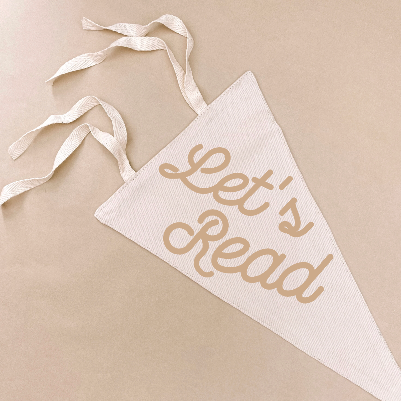 read pennant flag. lets read boys bedroom styling. lets read boys bedroom wall decor. read boys bedroom wall banner. read boys wall flag banner. Boys read bedroom inspo. boys bedroom decor ideas. boys nursery bedroom decor. read flag. lets read boys nursery room inspo. read pennant flag.