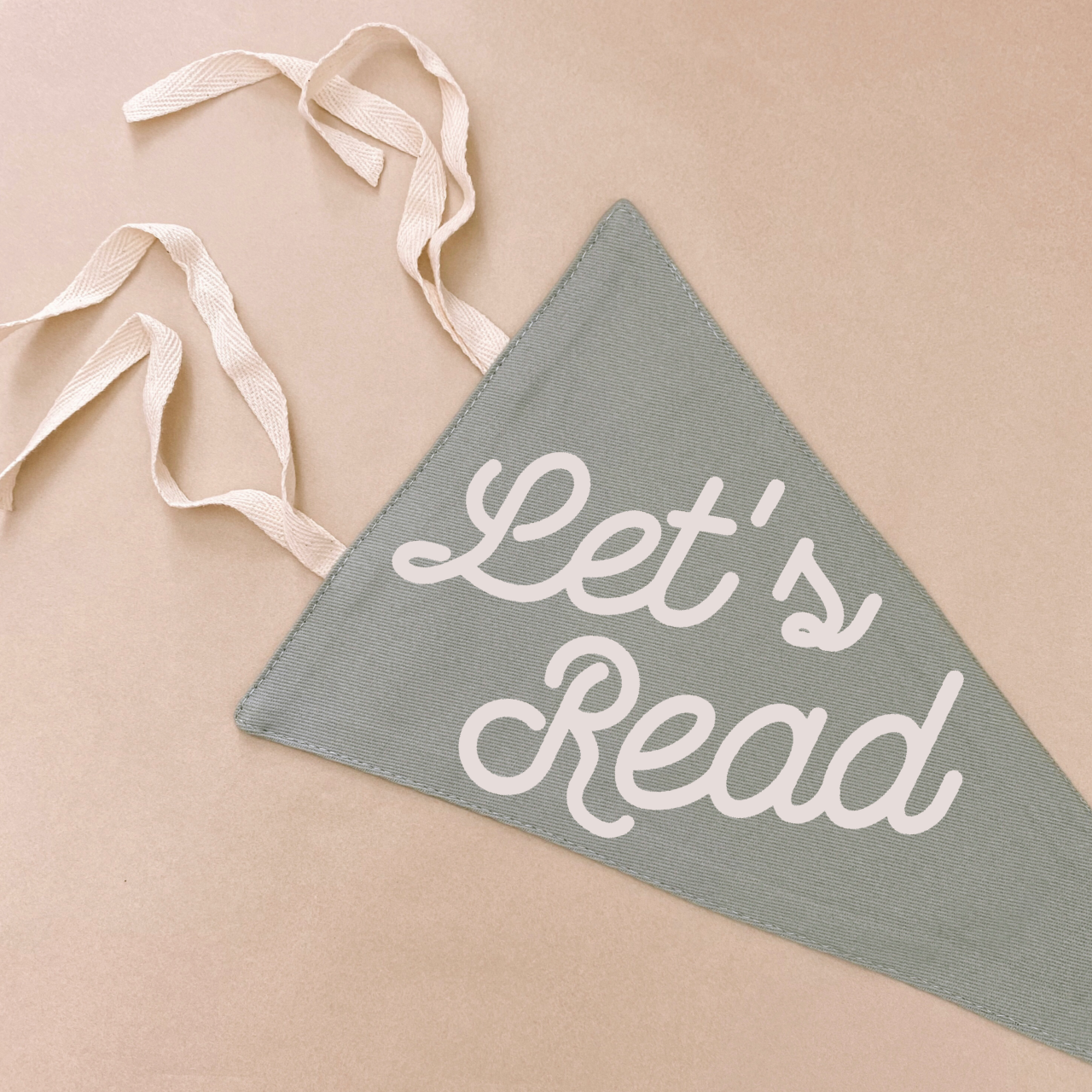 read pennant flag. lets read boys bedroom styling. lets read boys bedroom wall decor. read boys bedroom wall banner. read boys wall flag banner. Boys read bedroom inspo. boys bedroom decor ideas. boys nursery bedroom decor. read flag. lets read boys nursery room inspo. read pennant flag.