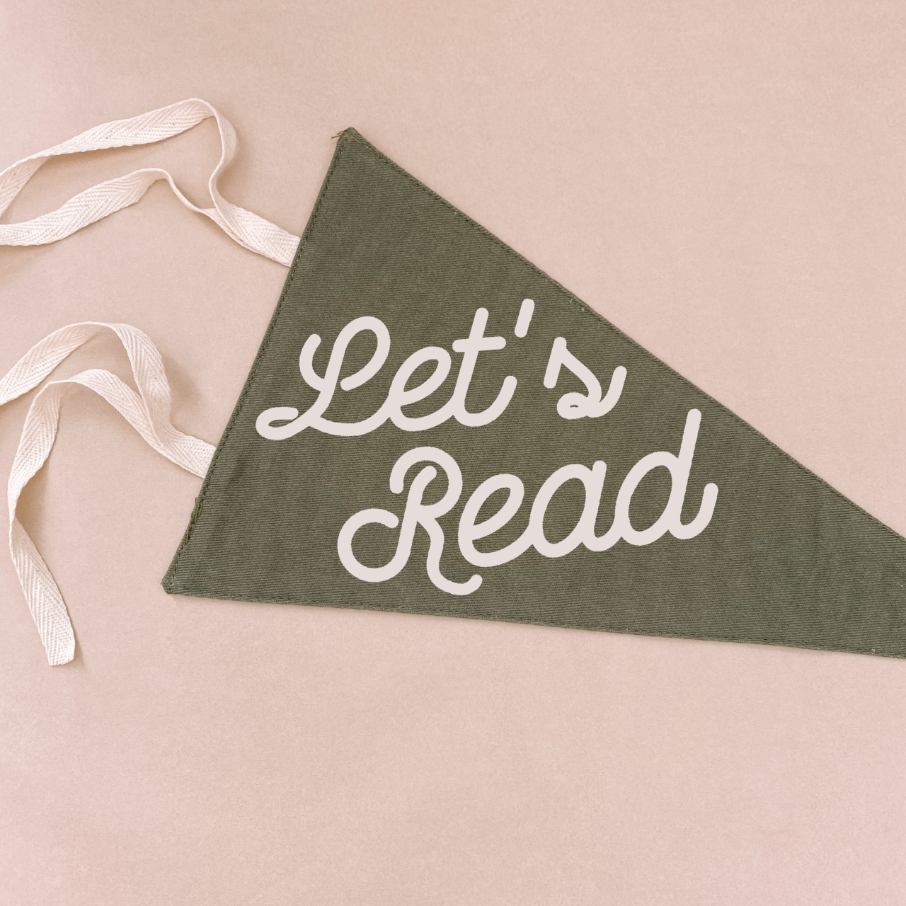 read pennant flag. lets read boys bedroom styling. lets read boys bedroom wall decor. read boys bedroom wall banner. read boys wall flag banner. Boys read bedroom inspo. boys bedroom decor ideas. boys nursery bedroom decor. read flag. lets read boys nursery room inspo. read pennant flag.