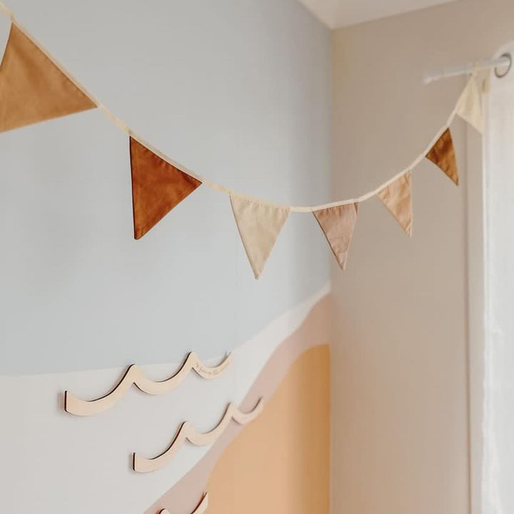 Bright triangle kids bunting. Boys wall bunting. Sunshine garland. Sunshine triangle playroom bunting. Warm tones garland. wall flags. Sunshine wall decor. Gender neutral Nursery bunting. nursery garland. Nursery wall decor. Sunshine nursery flags. Boys bedroom decor. Colourful bedroom decor. Colourful nursery bunting. Yellow garland. Neutral wall garland. 