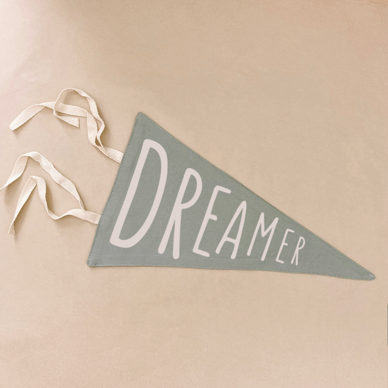 Dreamer tie up pennant