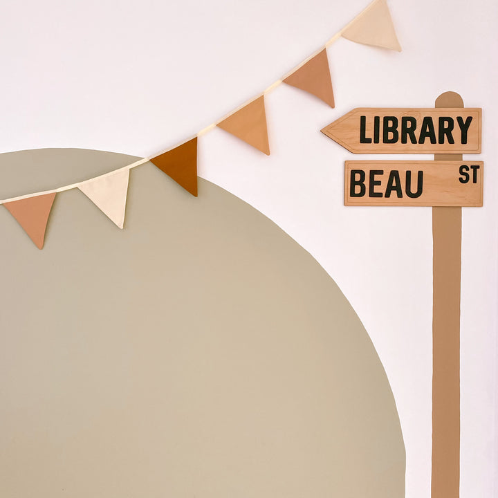 Bright triangle kids bunting. Boys wall bunting. Sunshine garland. Sunshine triangle playroom bunting. Warm tones garland. wall flags. Sunshine wall decor. Gender neutral Nursery bunting. nursery garland. Nursery wall decor. Sunshine nursery flags. Boys bedroom decor. Colourful bedroom decor. Colourful nursery bunting. Yellow garland. Neutral wall garland.