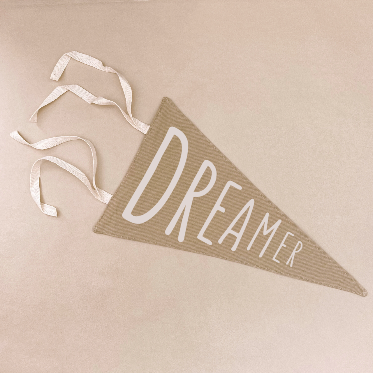 Dreamer tie up pennant