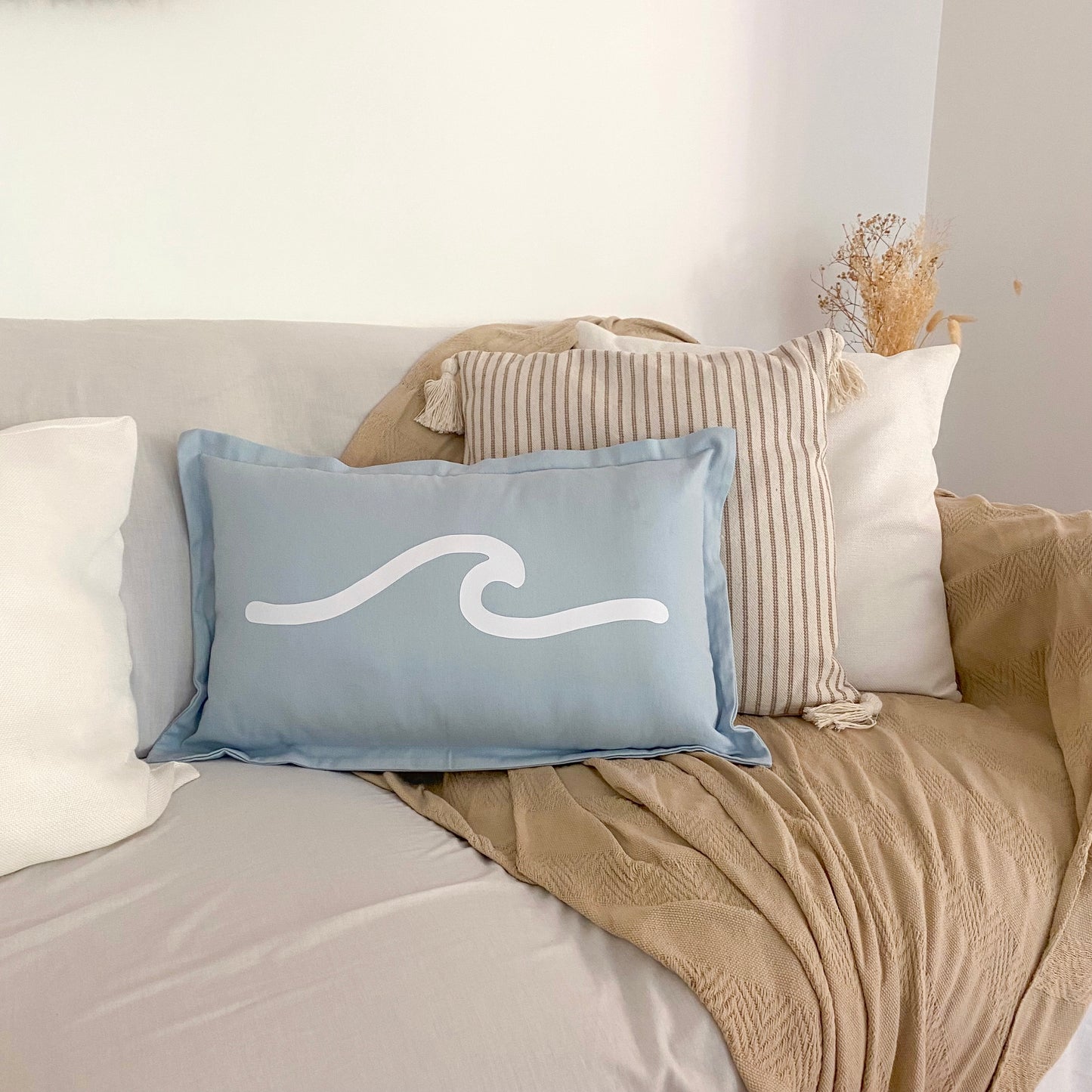 Sole wave oblong cushion & insert