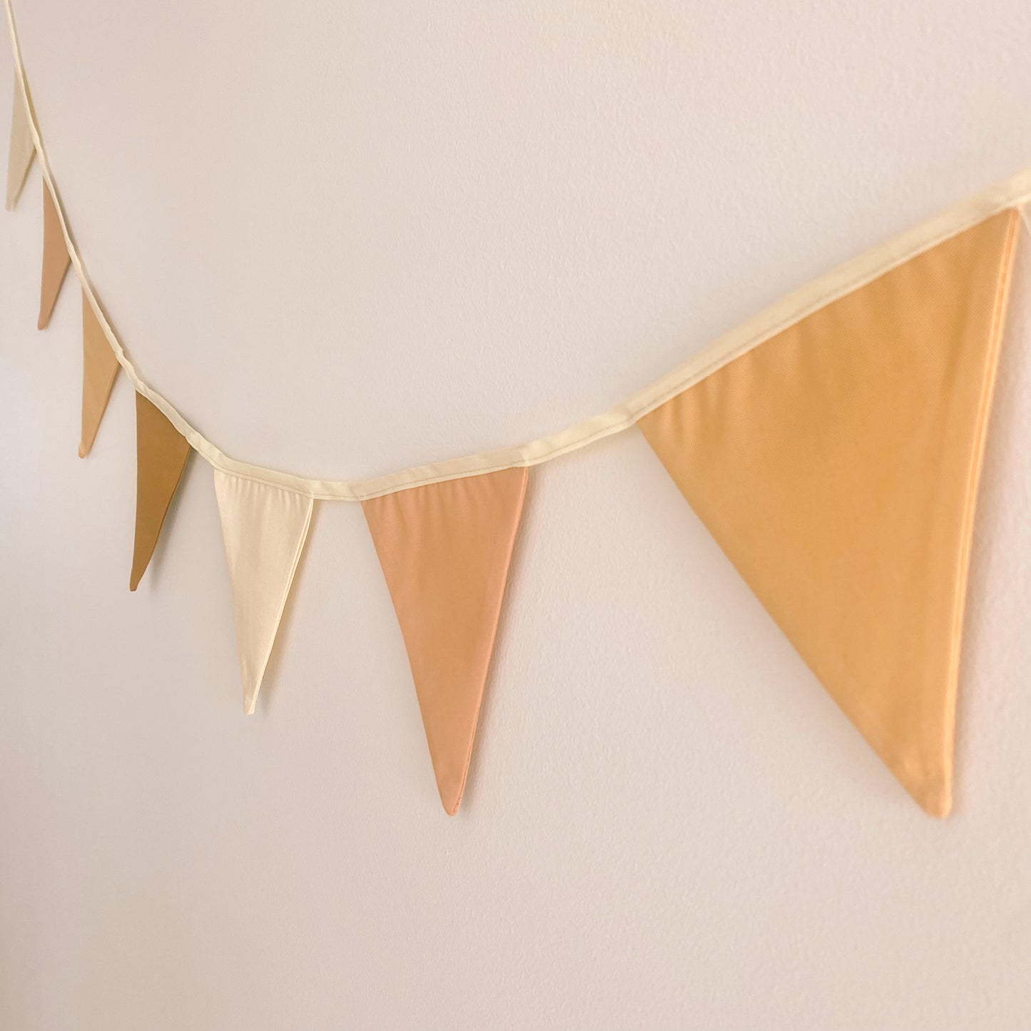 Bright triangle kids bunting. Boys wall bunting. Sunshine garland. Sunshine triangle playroom bunting. Warm tones garland. wall flags. Sunshine wall decor. Gender neutral Nursery bunting. nursery garland. Nursery wall decor. Sunshine nursery flags. Boys bedroom decor.