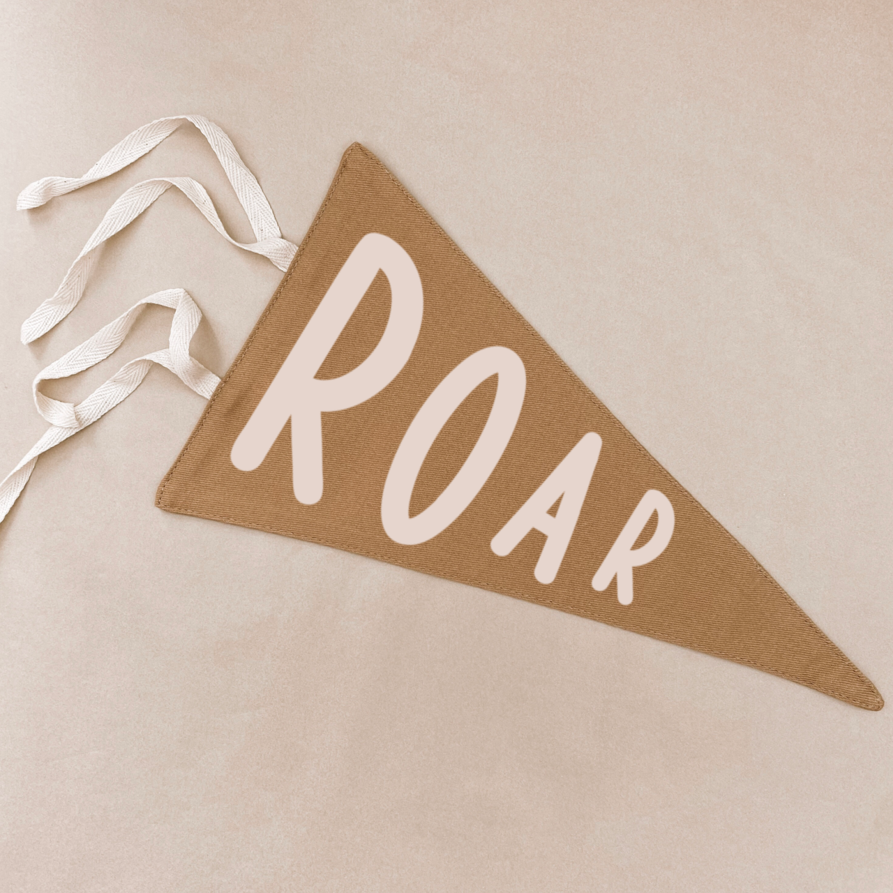 Roar tie up pennant flag / wall hanging