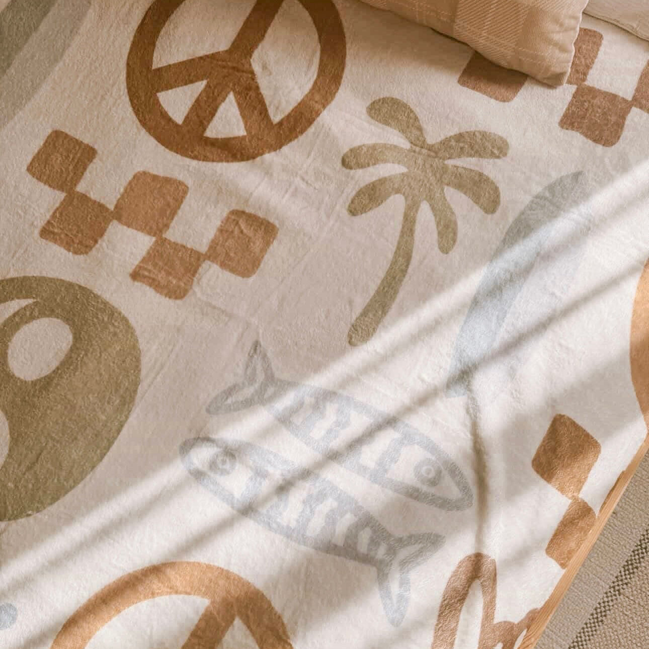 Easy Days plush blanket. Boys coastal blanket. Surf kids blanket. Boys bedroom decor. Coastal boys bedroom styling. Kids surf bedroom decor. Beachy boys room. Boys reading nook decor. Plush kids throw blanket. Boys bedding Australia. Coastal kids decor. Boys snuggle blanket. Rental friendly kids decor. Boys room inspo. Surfy bedroom styling.