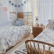 High tide plush blanket