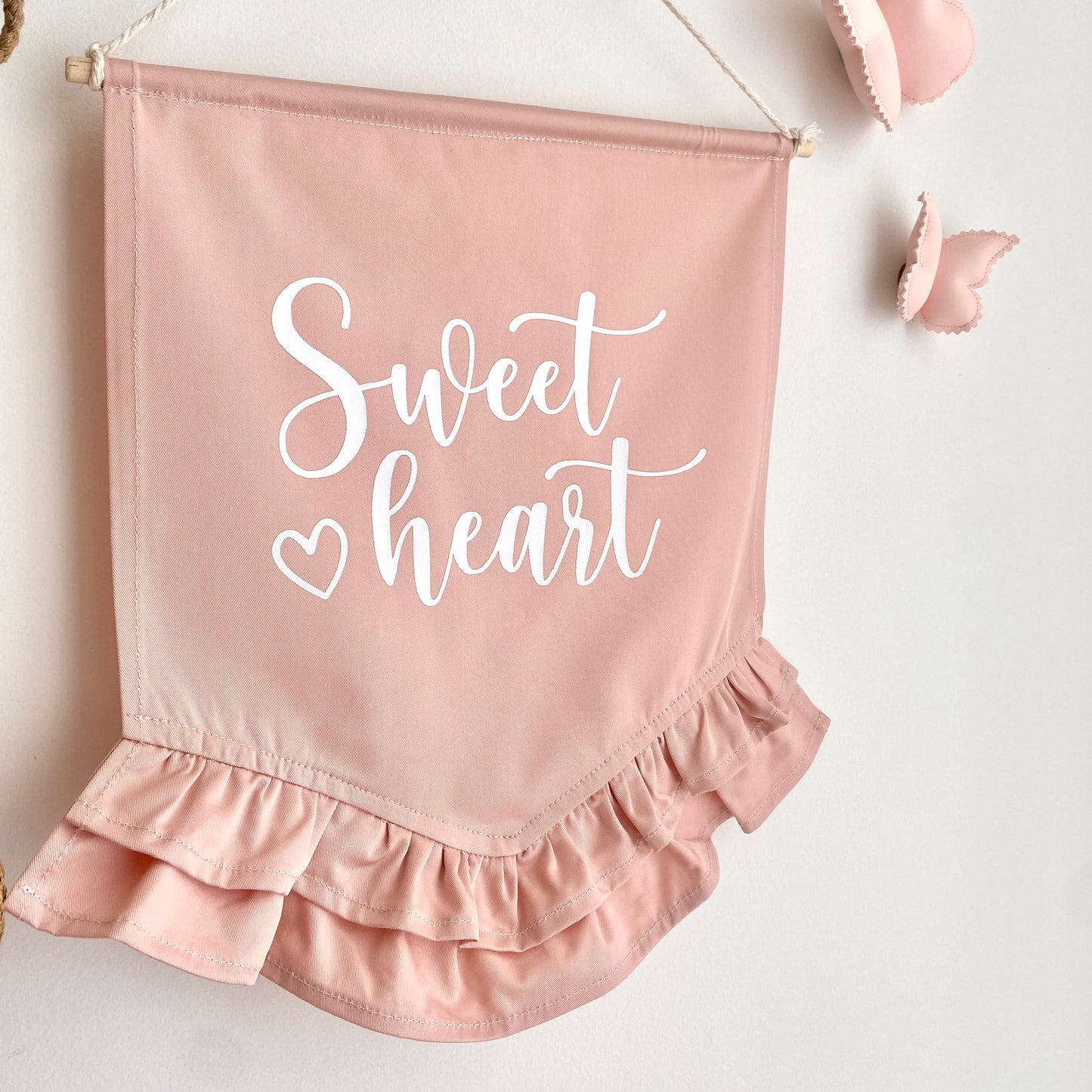 Sweet heart frill hanging banner ~ Petals pink