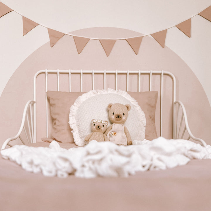 Baby Pink girls triangle bunting. Girls pale pink wall bunting. Soft Pink nursery garland. Pastel Pink girls playroom bunting. Pastel pink garland. Baby pink wall flags. Light Pink wall decor. Girls Nursery bunting. Girls nursery garland. Girls Nursery wall decor. 